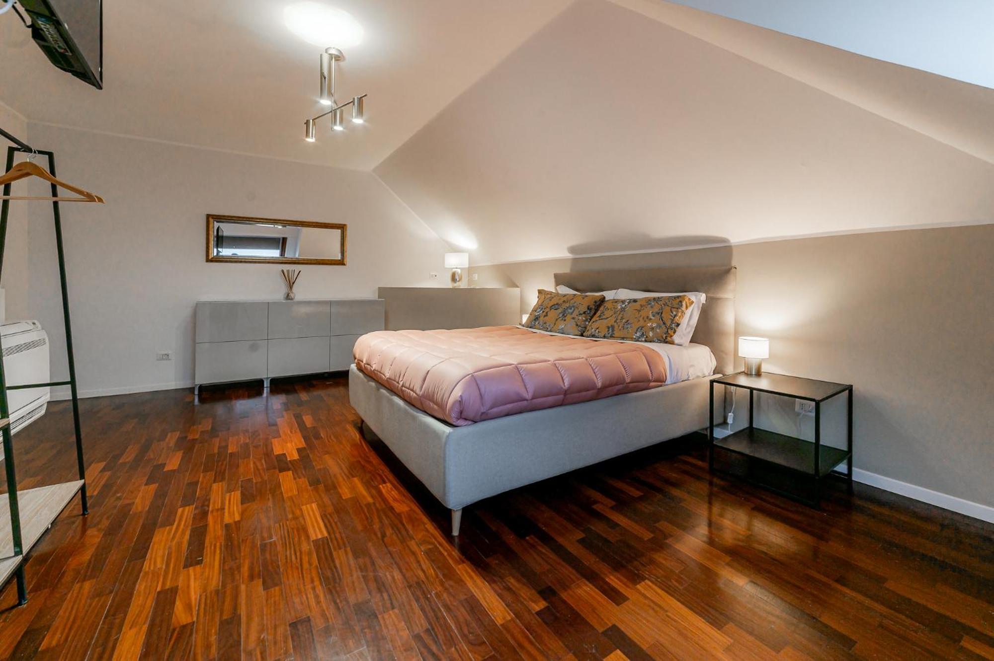 Apartment Elegant Penthouse - Metro Conca D'oro & Terrace Rome